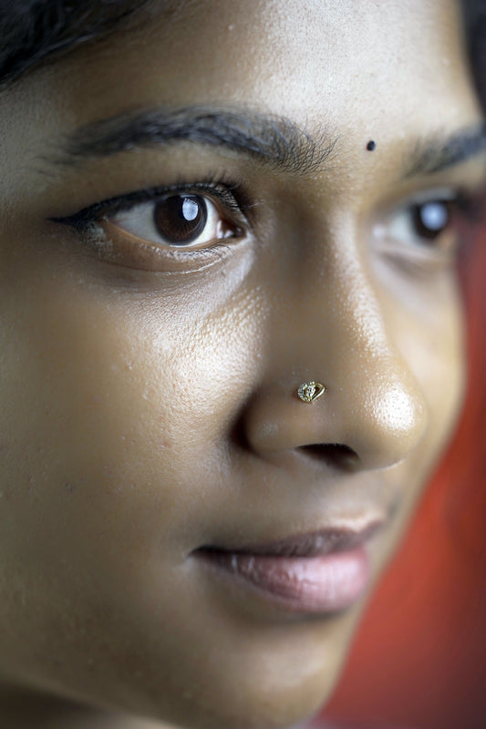 Dewdrop Gold Nose Pin