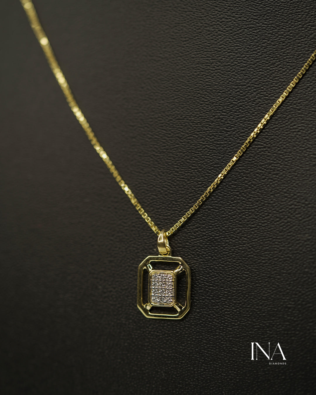 Elegant Frame Diamond Pendant