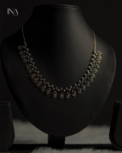 Elegant Teardrop Necklace