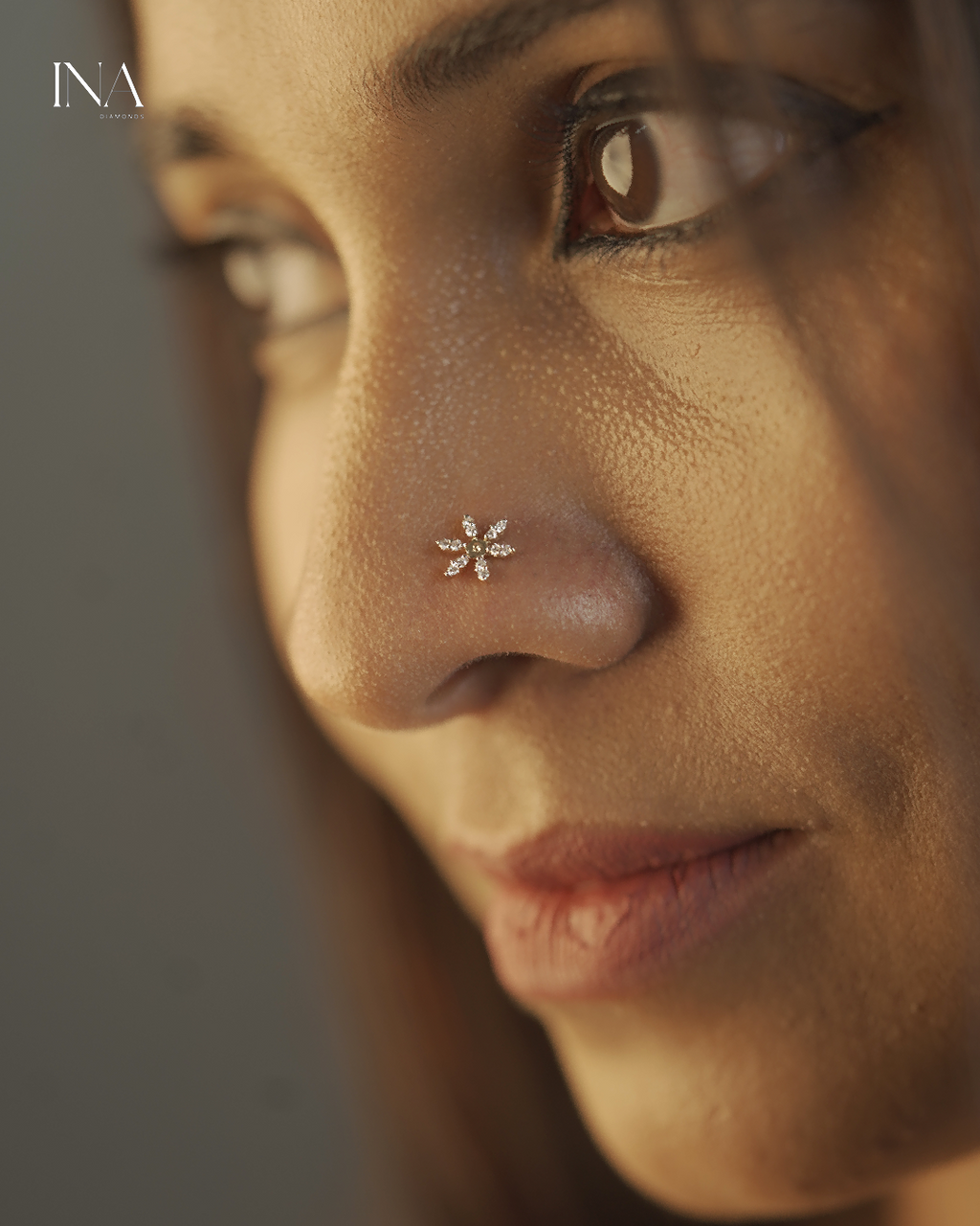 Floral Radiance Nose Pin