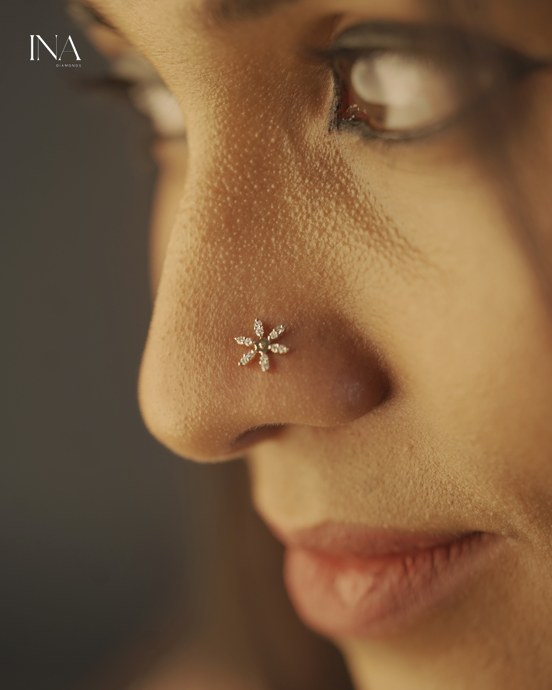 Floral Radiance Nose Pin